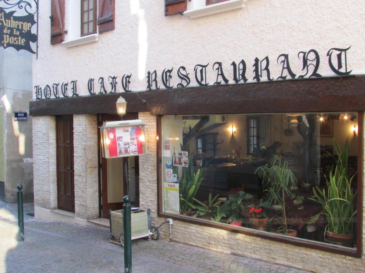 Auberge De La Poste Вильфранш-де-Руэрг Экстерьер фото